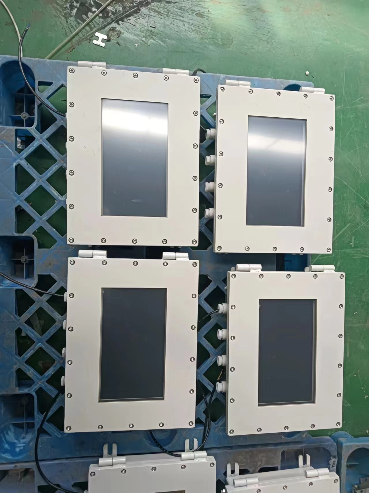 安徽启帆壁挂式防爆触摸屏